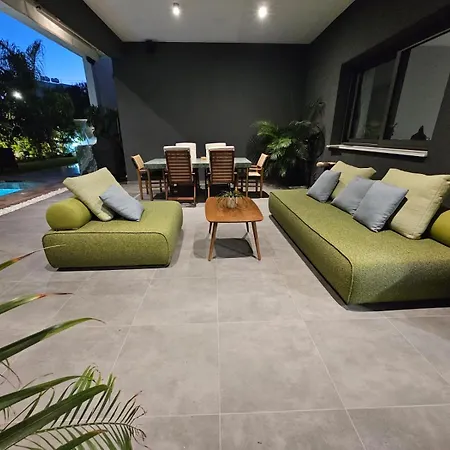 Villa Tg New Luxury Private - Heated Salty Swimming Pool, Outdoor Jacuzzi, Sauna, Exotic Garden
