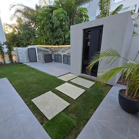 Villa Tg New Luxury Private - Heated Salty Swimming Pool, Outdoor Jacuzzi, Sauna, Exotic Garden *