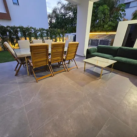 Villa Tg New Luxury Private - Heated Salty Swimming Pool, Outdoor Jacuzzi, Sauna, Exotic Garden Limassol