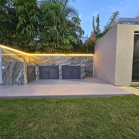 Villa Tg New Luxury Private - Heated Salty Swimming Pool, Outdoor Jacuzzi, Sauna, Exotic Garden