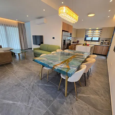 Villa Tg New Luxury Private - Heated Salty Swimming Pool, Outdoor Jacuzzi, Sauna, Exotic Garden