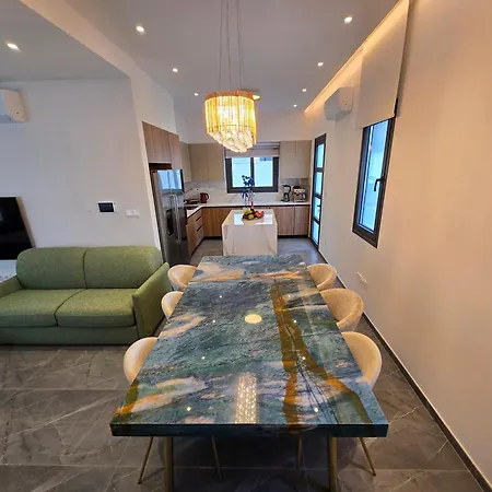 Villa Tg New Luxury Private - Heated Salty Swimming Pool, Outdoor Jacuzzi, Sauna, Exotic Garden Limassol