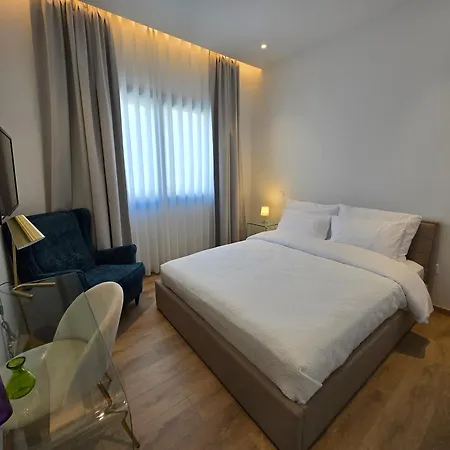 Vilă Tg New Luxury Private - Heated Salty Swimming Pool, Outdoor Jacuzzi, Sauna, Exotic Garden *
