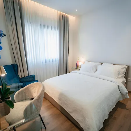 Tg New Luxury Private & - Heated Salty Swimming Pool, Outdoor Jacuzzi, Sauna, Exotic Garden Lemesos