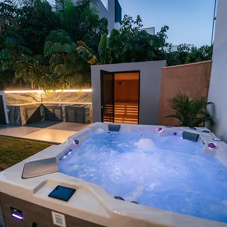 Tg New Luxury Private & - Heated Salty Swimming Pool, Outdoor Jacuzzi, Sauna, Exotic Garden Villa