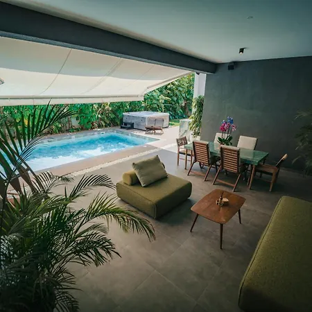 Vila Tg New Luxury Private & - Heated Salty Swimming Pool, Outdoor Jacuzzi, Sauna, Exotic Garden