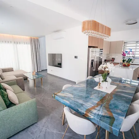 Tg New Luxury Private & - Heated Salty Swimming Pool, Outdoor Jacuzzi, Sauna, Exotic Garden Willa Limassol