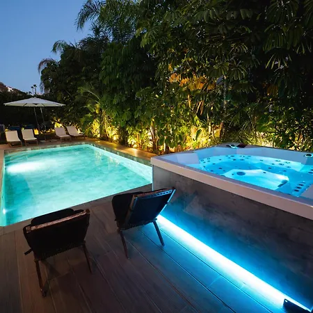 Tg New Luxury Private & - Heated Salty Swimming Pool, Outdoor Jacuzzi, Sauna, Exotic Garden Limassol