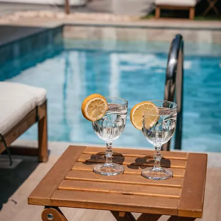 Tg New Luxury Private & - Heated Salty Swimming Pool, Outdoor Jacuzzi, Sauna, Exotic Garden Villa *