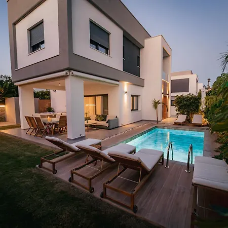 Tg New Luxury Private & - Heated Salty Swimming Pool, Outdoor Jacuzzi, Sauna, Exotic Garden Lemesos