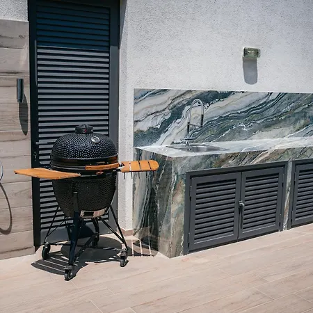 וילה Tg New Luxury Private & - Heated Salty Swimming Pool, Outdoor Jacuzzi, Sauna, Exotic Garden לימסול