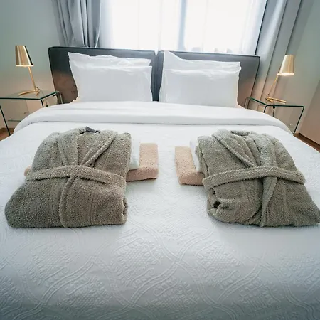 Tg New Luxury Private & - Heated Salty Swimming Pool, Outdoor Jacuzzi, Sauna, Exotic Garden 利马索尔