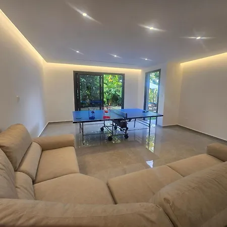 Tg New Luxury Private & - Heated Salty Swimming Pool, Outdoor Jacuzzi, Sauna, Exotic Garden Limassol