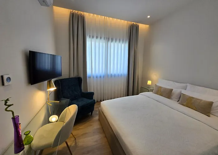 Tg New Luxury Private & - Heated Salty Swimming Pool, Outdoor Jacuzzi, Sauna, Exotic Garden * Limassol