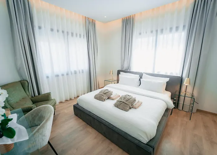 Tg New Luxury Private & - Heated Salty Swimming Pool, Outdoor Jacuzzi, Sauna, Exotic Garden * Limassol