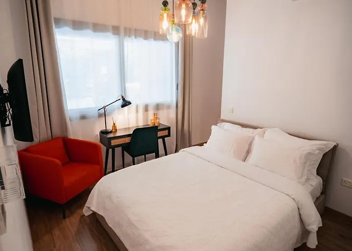 Tg New Luxury Private & - Heated Salty Swimming Pool, Outdoor Jacuzzi, Sauna, Exotic Garden * リマソール