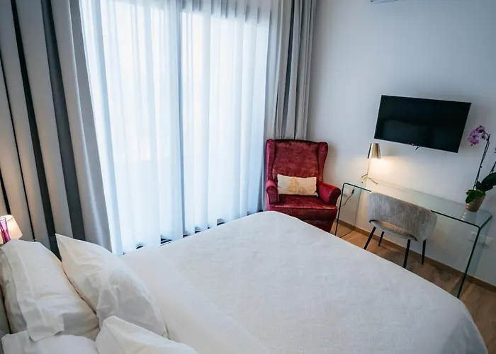 ヴィラ Tg New Luxury Private & - Heated Salty Swimming Pool, Outdoor Jacuzzi, Sauna, Exotic Garden