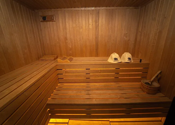 Tg New Luxury Private & - Heated Salty Swimming Pool, Outdoor Jacuzzi, Sauna, Exotic Garden ヴィラ リマソール