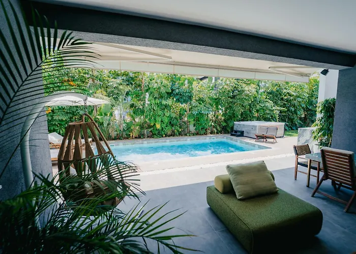 Tg New Luxury Private & - Heated Salty Swimming Pool, Outdoor Jacuzzi, Sauna, Exotic Garden * Limassol