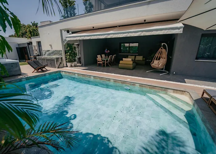 Villa Tg New Luxury Private & - Heated Salty Swimming Pool, Outdoor Jacuzzi, Sauna, Exotic Garden *