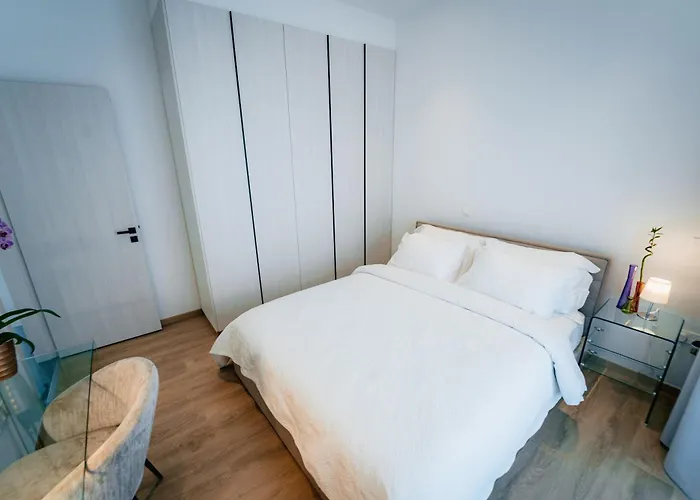 Tg New Luxury Private & - Heated Salty Swimming Pool, Outdoor Jacuzzi, Sauna, Exotic Garden Villa Limassol