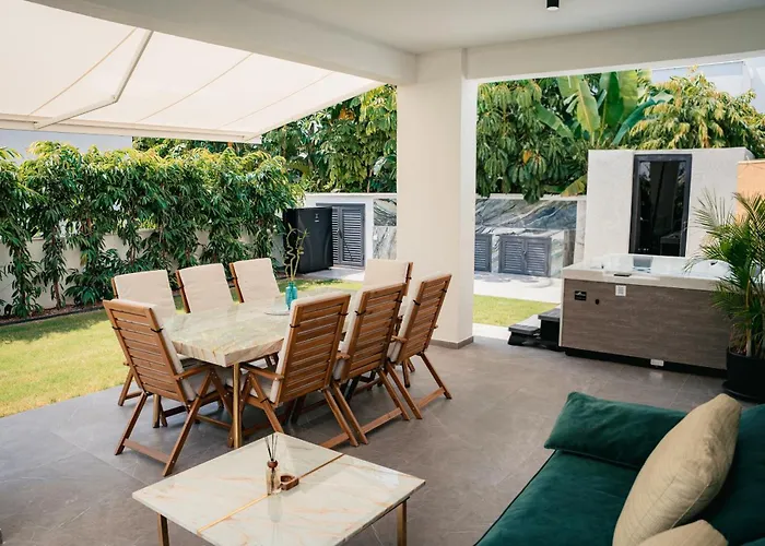 Tg New Luxury Private & - Heated Salty Swimming Pool, Outdoor Jacuzzi, Sauna, Exotic Garden