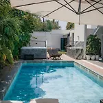 Tg New Luxury Private & - Heated Salty Swimming Pool, Outdoor Jacuzzi, Sauna, Exotic Garden * Limassol