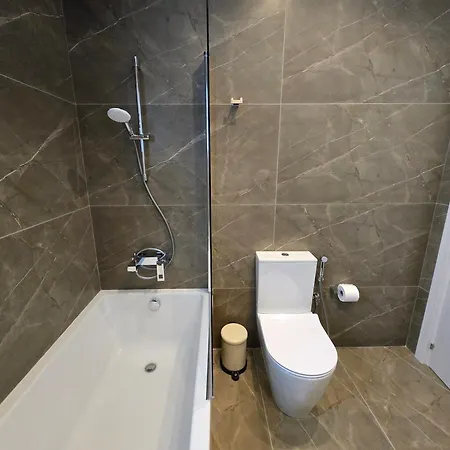 Tg New Luxury Private & - Heated Salty Swimming Pool, Outdoor Jacuzzi, Sauna, Exotic Garden לימסול