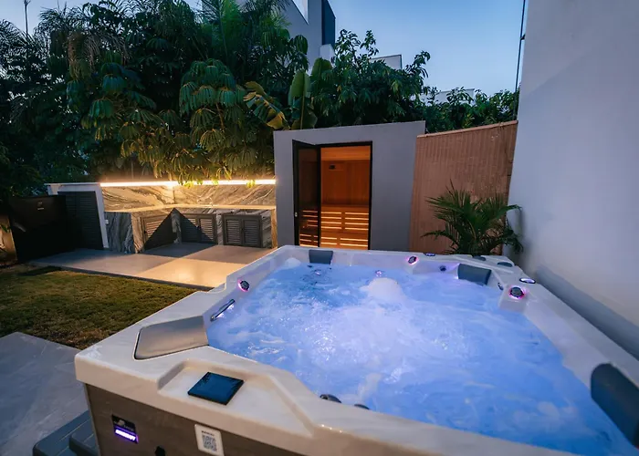 Tg New Luxury Private & - Heated Salty Swimming Pool, Outdoor Jacuzzi, Sauna, Exotic Garden Villa